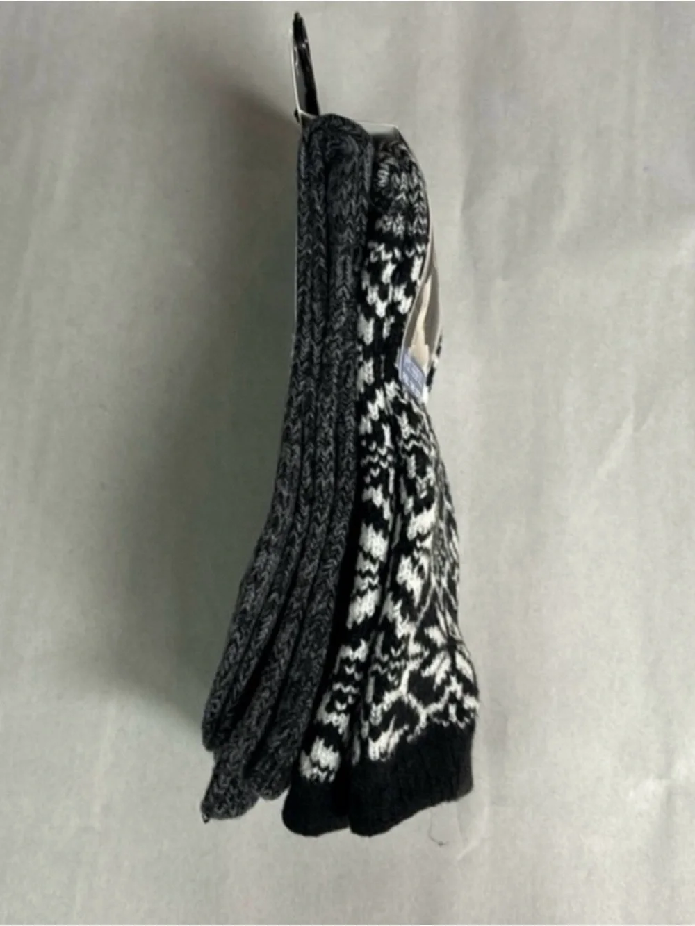 New Cuddl Duds Socks Women’s 2 Pair Black & White Soft Leg Layering Crew Casual